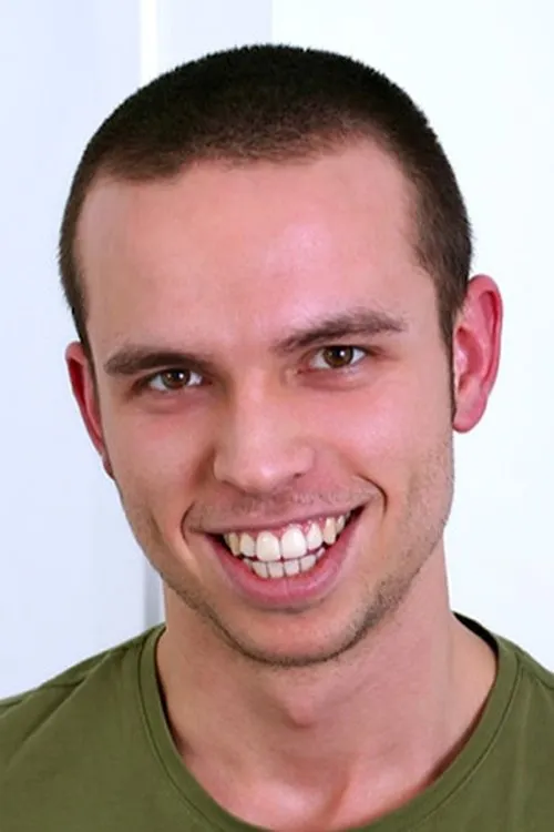 Sam Steel interpretando a 