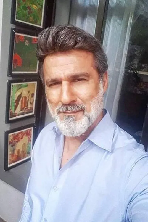 Sameer Malhotra — personaje: Adil Abdullah