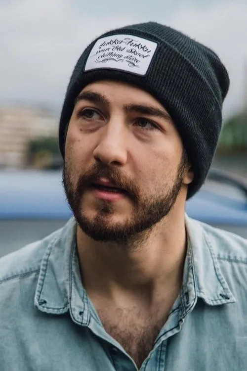 Samppa Batal interpretando a Cleaner