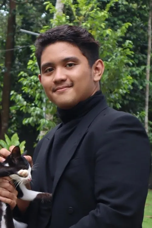 Samson Efrata interpretando a Advertisement (Voice)