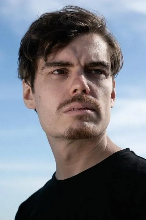 Samuli Jaskio interpretando a Mr. Scorpions