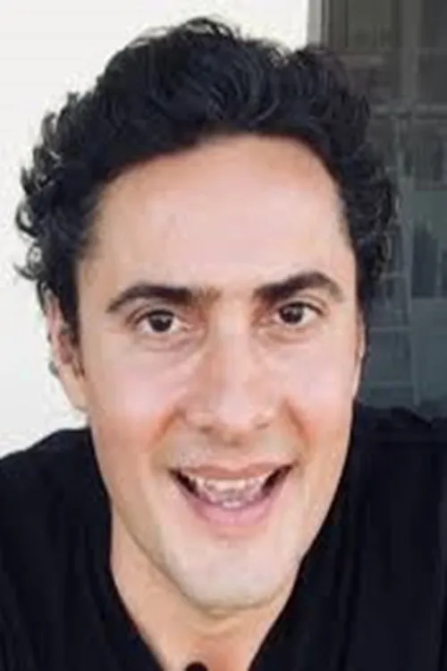 Sandi Dragoi interpretando a Llaves