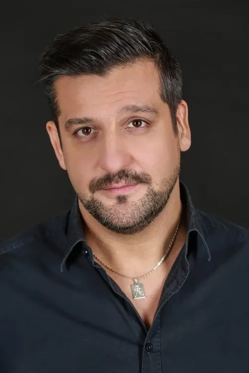 Sándor Csányi interpretando a Strici