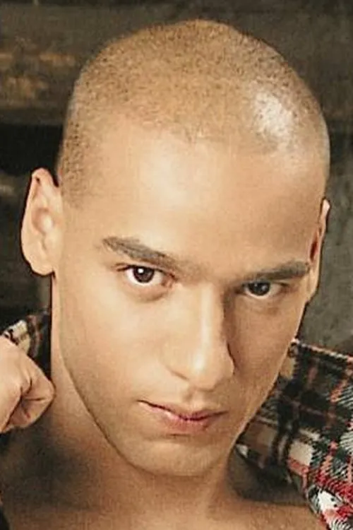 Sandor Lenart interpretando a 