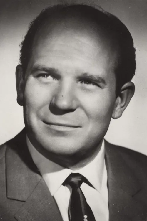 Árpád Gyenge ha trabajado con Sándor Pécsi en 5 ocasiones