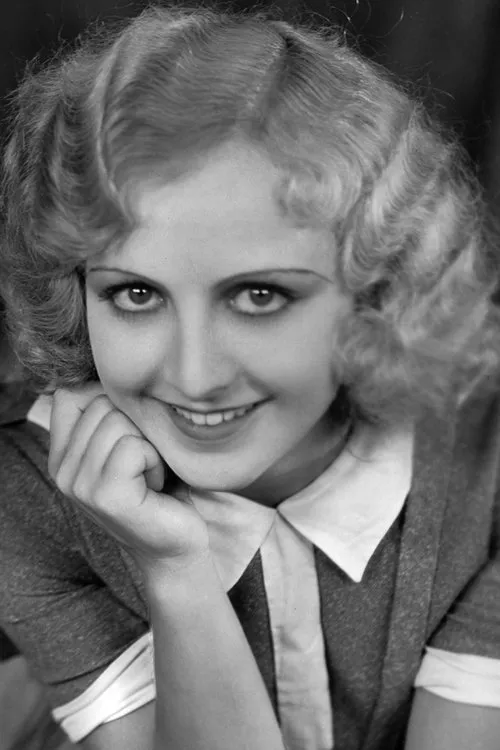 Sandra Ravel interpretando a Arlette