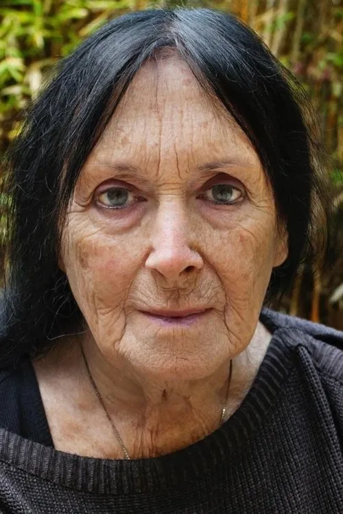 Sandy Stone interpretando a Self