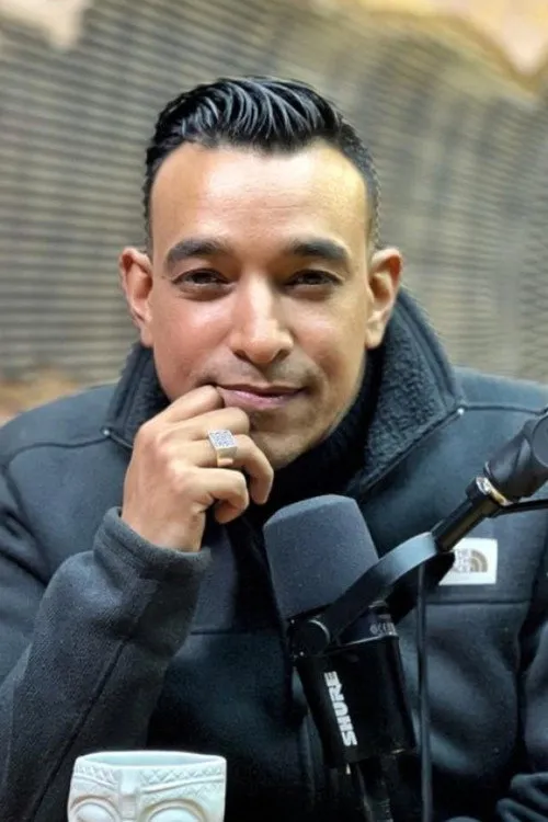 Shibir Pokharel ha trabajado con Sanjay Gupta en 1 ocasiones