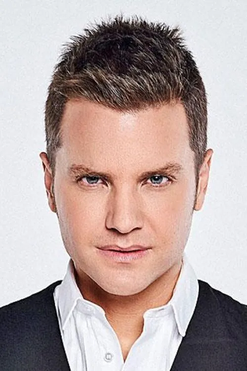 Santiago del Moro — personaje: Self - Host