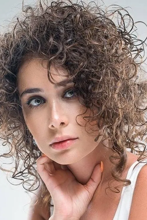 Kamil V?licanov ha trabajado con Sanura Jafarova en 1 ocasiones