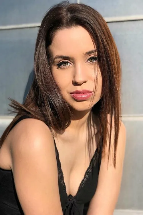 Vanessa Oliveira ha trabajado con Sara Cecília en 1 ocasiones