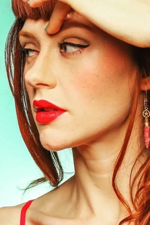 Sara Ebert interpretando a Diamond