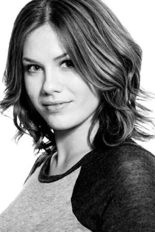 Sara Frost en su biografía y filmografía