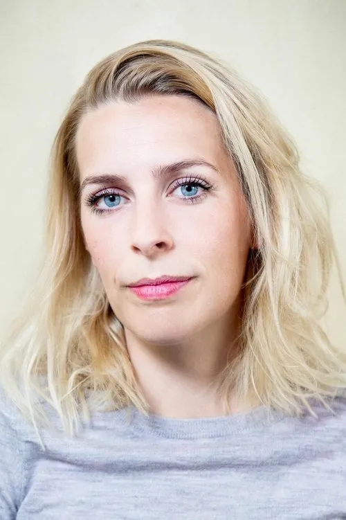 Sara Pascoe — personaje: Panellist