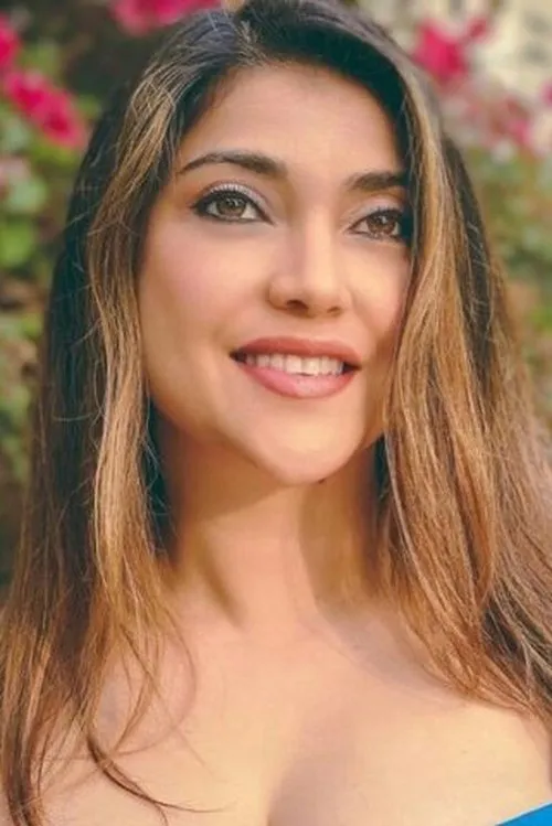 Rahma Azhari ha trabajado con Sarah Azhari en 1 ocasiones