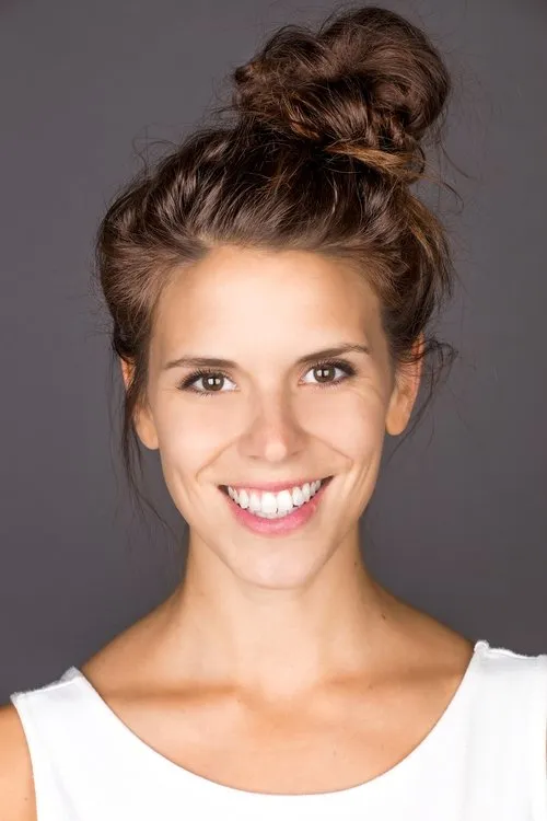 Sarah Boulais en su biografía y filmografía