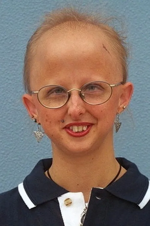 Sarah Houbolt interpretando a Airport Djinn