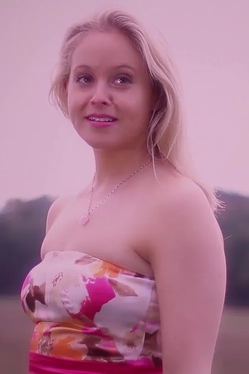 Sarah Langton interpretando a Emma (voice)