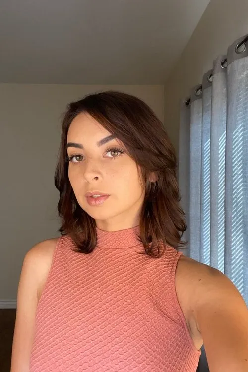 Alex Farnham ha trabajado con Saray Morgan en 1 ocasiones