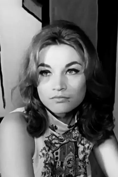 Σάσα Καστούρα interpretando a Thaleia