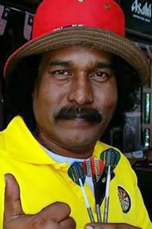 Sathiya interpretando a Raju