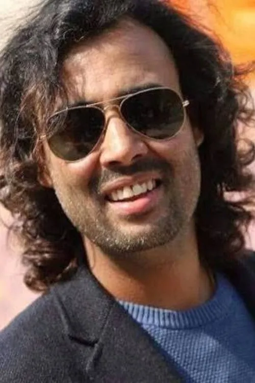 Satya Raj Acharya interpretando a Bhakta