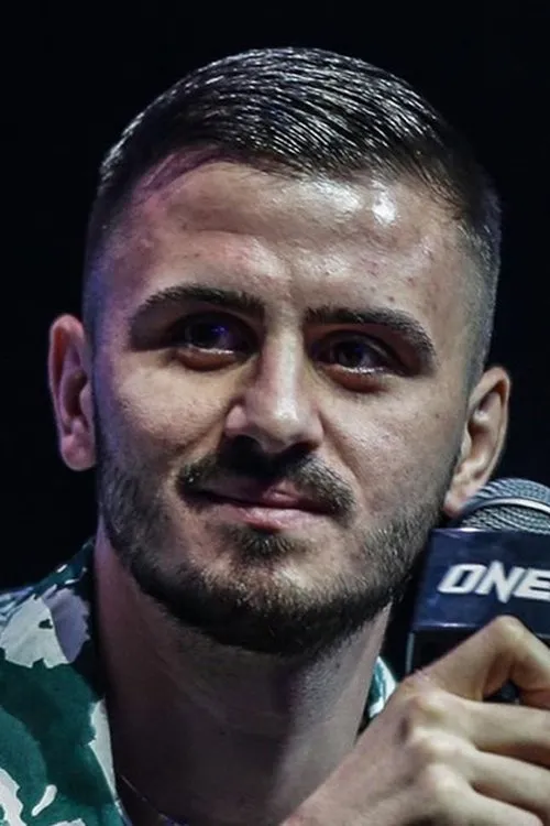 Sherzod Kabutov ha trabajado con Savvas Michael en 1 ocasiones