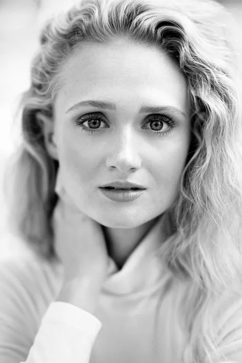 Miranda O'Hare ha trabajado con Saydee Dickinson en 1 ocasiones