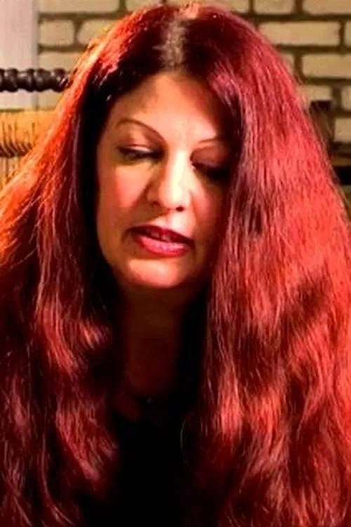 Scarlet Rivera interpretando a The Queen of Swords