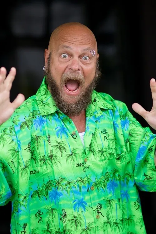 Scorch en su biografía y filmografía