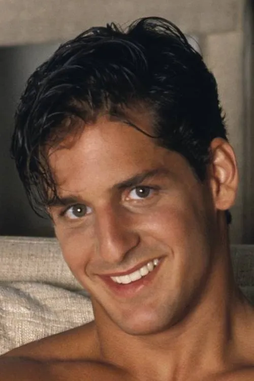 Foto de perfil del actor Scott Baldwin en el reparto