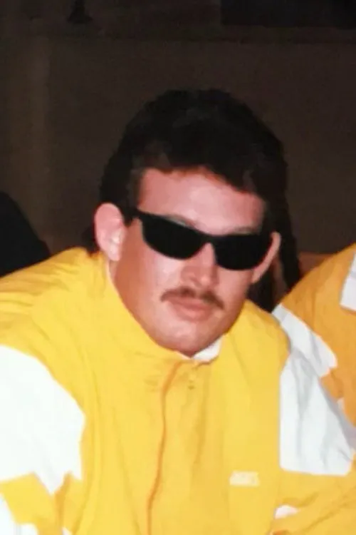 Joel Sutton ha trabajado con Scott Bessac en 1 ocasiones