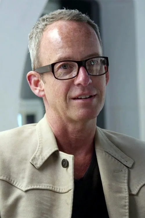 Scott Chambliss interpretando a Self