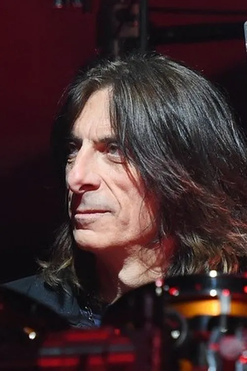 Ian Hill ha trabajado con Scott Travis en 10 ocasiones