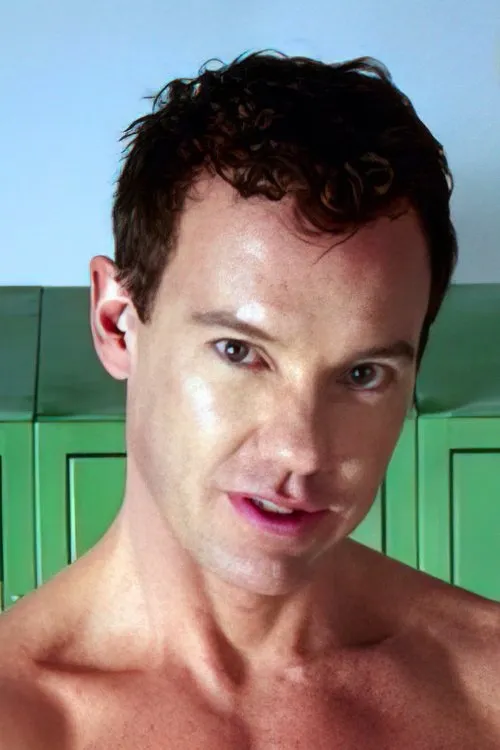 Sean Dickson interpretando a 