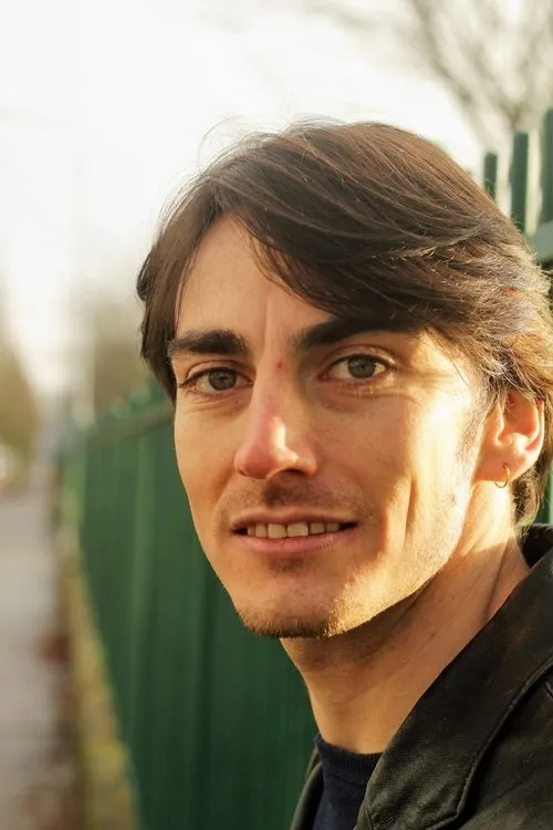 Sean Flood en su biografía y filmografía