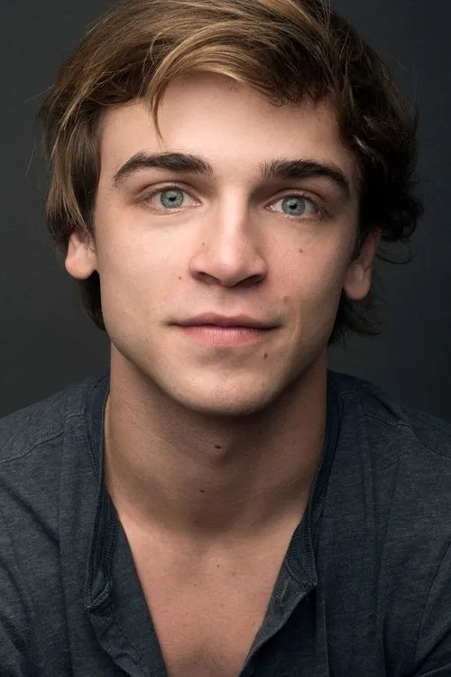 Sean Grandillo en su biografía y filmografía