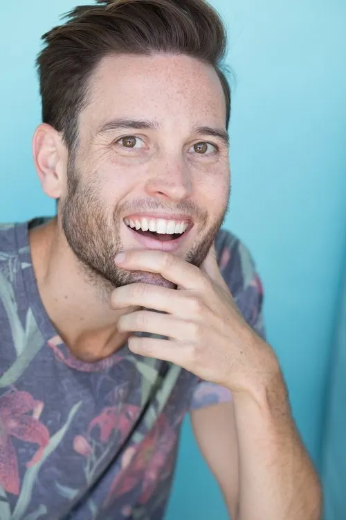 Sean McBride interpretando a Jackson O'Hare