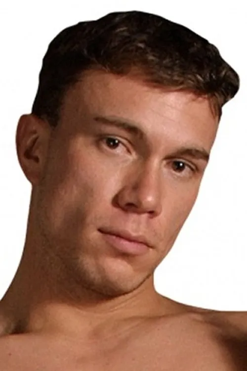 Sean Paris interpretando a 