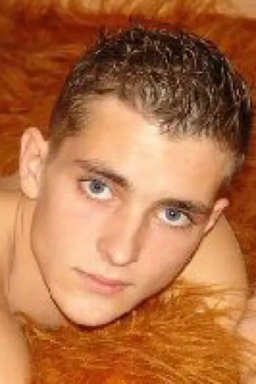 Sebastian Foref interpretando a