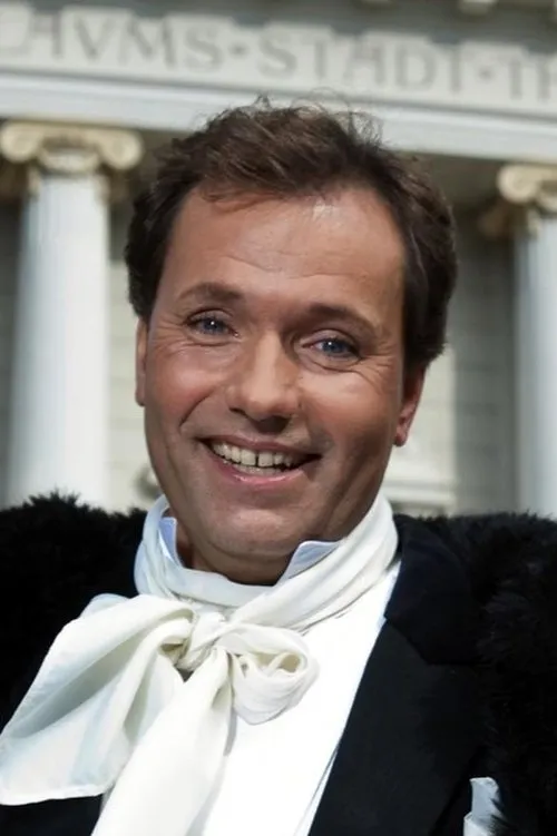 Sebastian Reinthaller interpretando a Adam