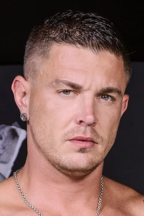 Nickolay Petrov ha trabajado con Sebastian Young en 4 ocasiones