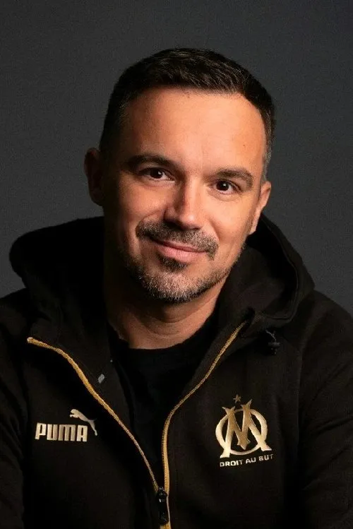 Pierre-Emerick Aubameyang ha trabajado con Sébastien Iglesias en 1 ocasiones