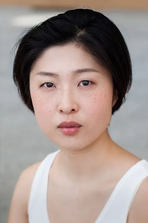 Seira Kojima interpretando a Haru