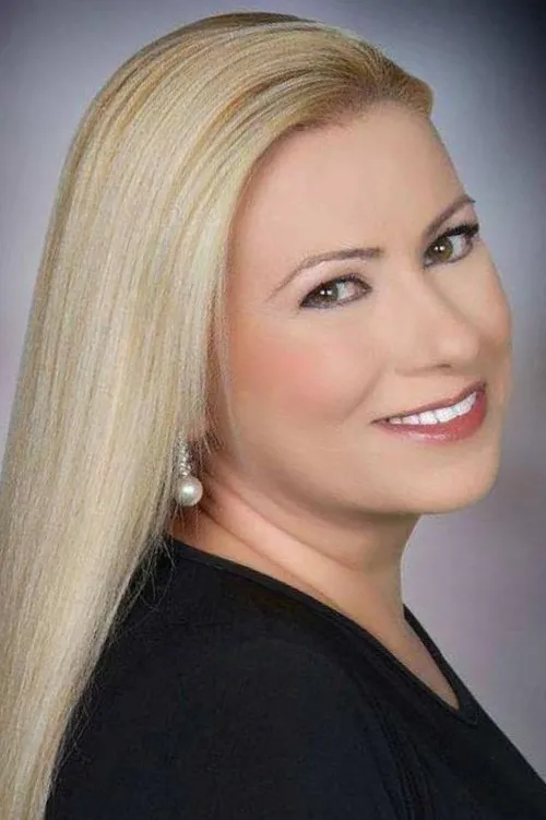 Selin Dilmen — personaje: Emine