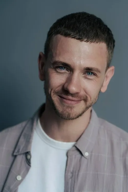 Semen Litvinov interpretando a Misha