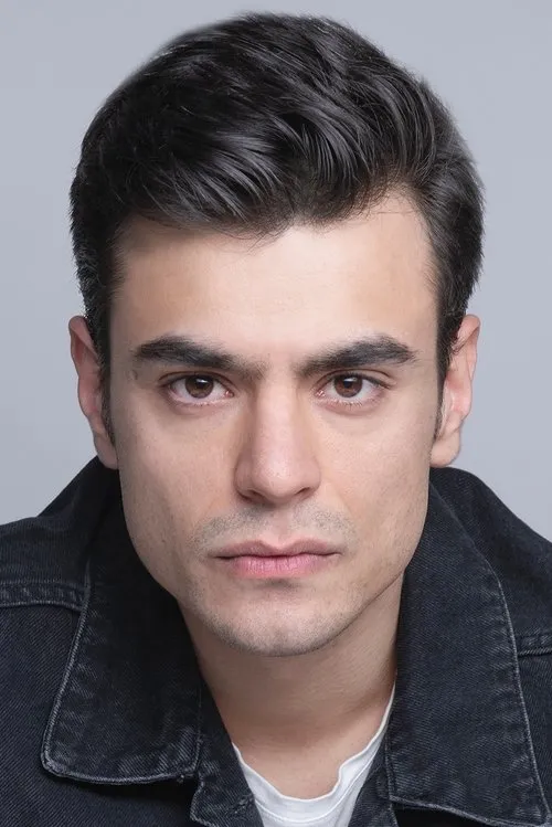 Semi Sırtıkkızıl en su biografía y filmografía