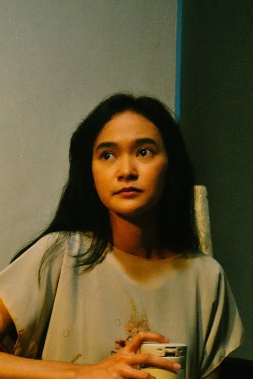 Ayub Jonathan Litbagay ha trabajado con Sendra Hestiningrum en 1 ocasiones