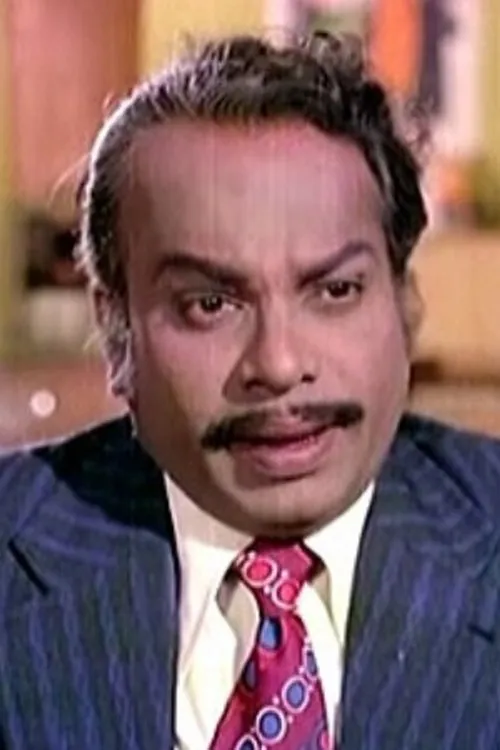 Senthamarai interpretando a