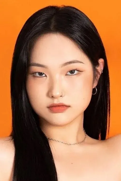 Foto de perfil del actor Seon Yoon-kyung en el reparto